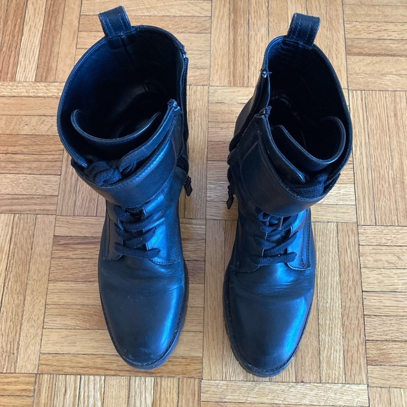 Massimo Dutti black combat lace-up boots with buckles - Picture 2 of 12